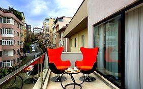 The Place Suit & Apartments